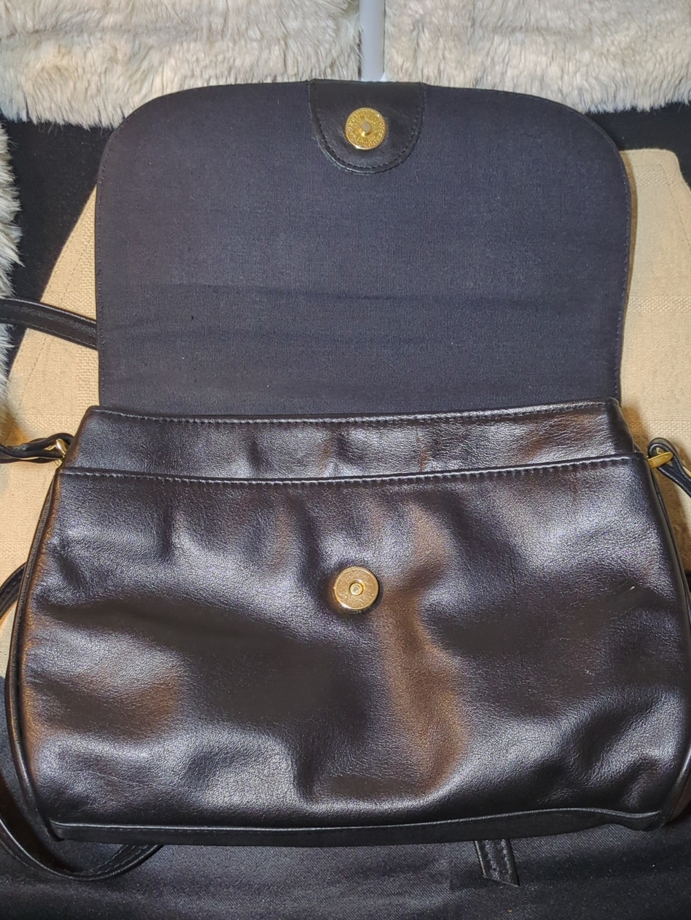 Etienne Aigner Leather Crossbody Bag w/ Black Aigner Croc-Embossed Wallet $110 - Picture 6 of 11